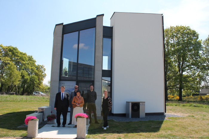 bezoek Duitse ambassade 3D-woning Kamp C